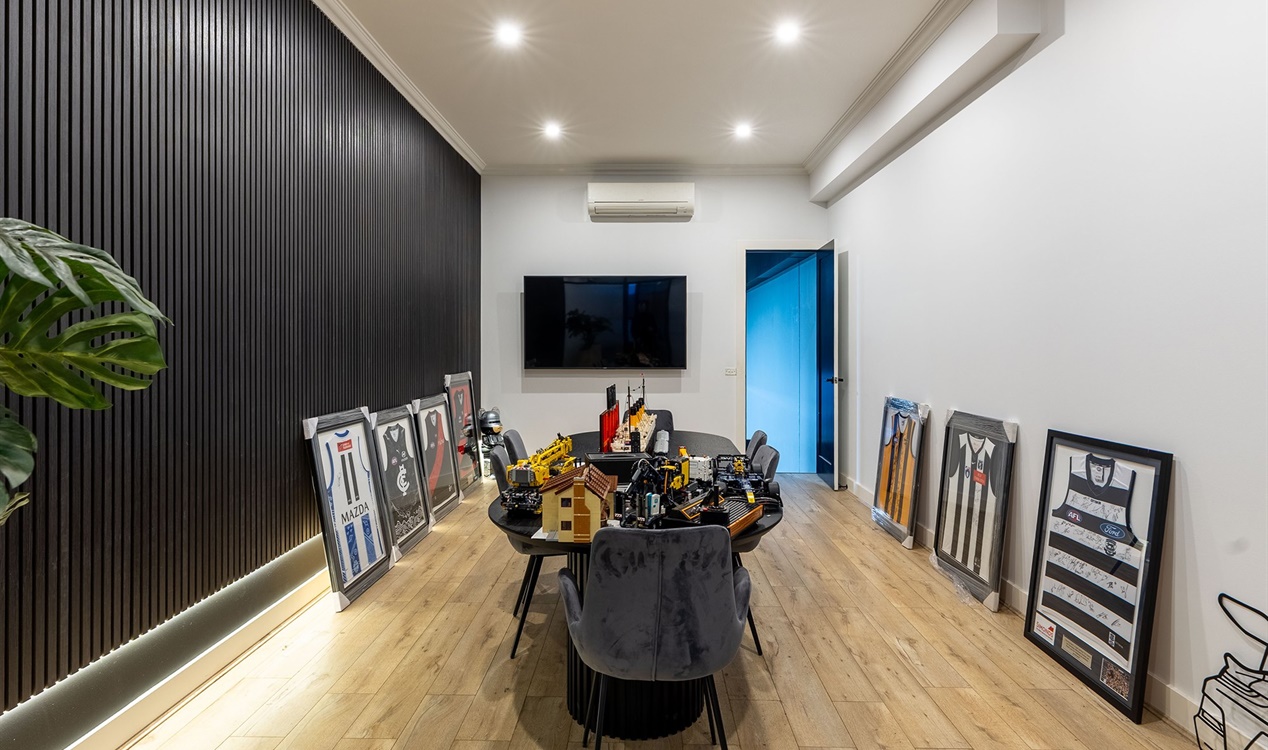 1 & 2/70 Mason Street, Campbellfield VIC 3061